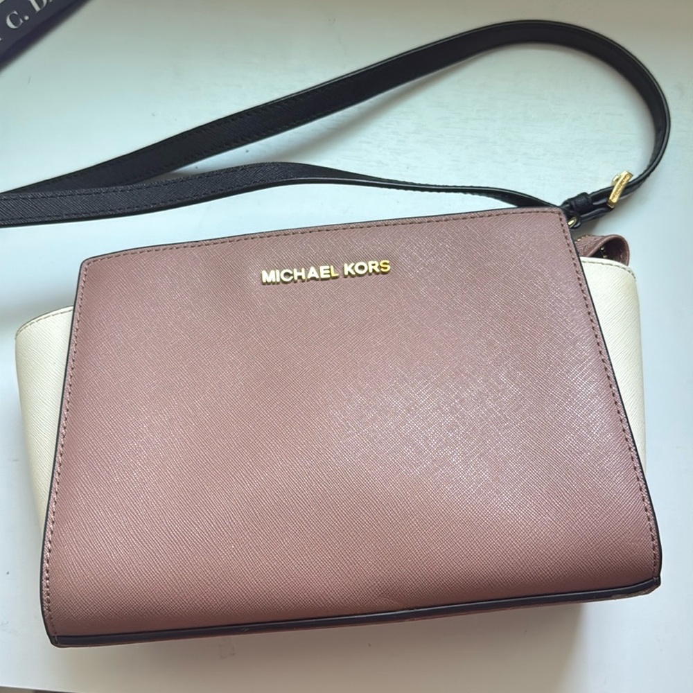 Michael Kors purse